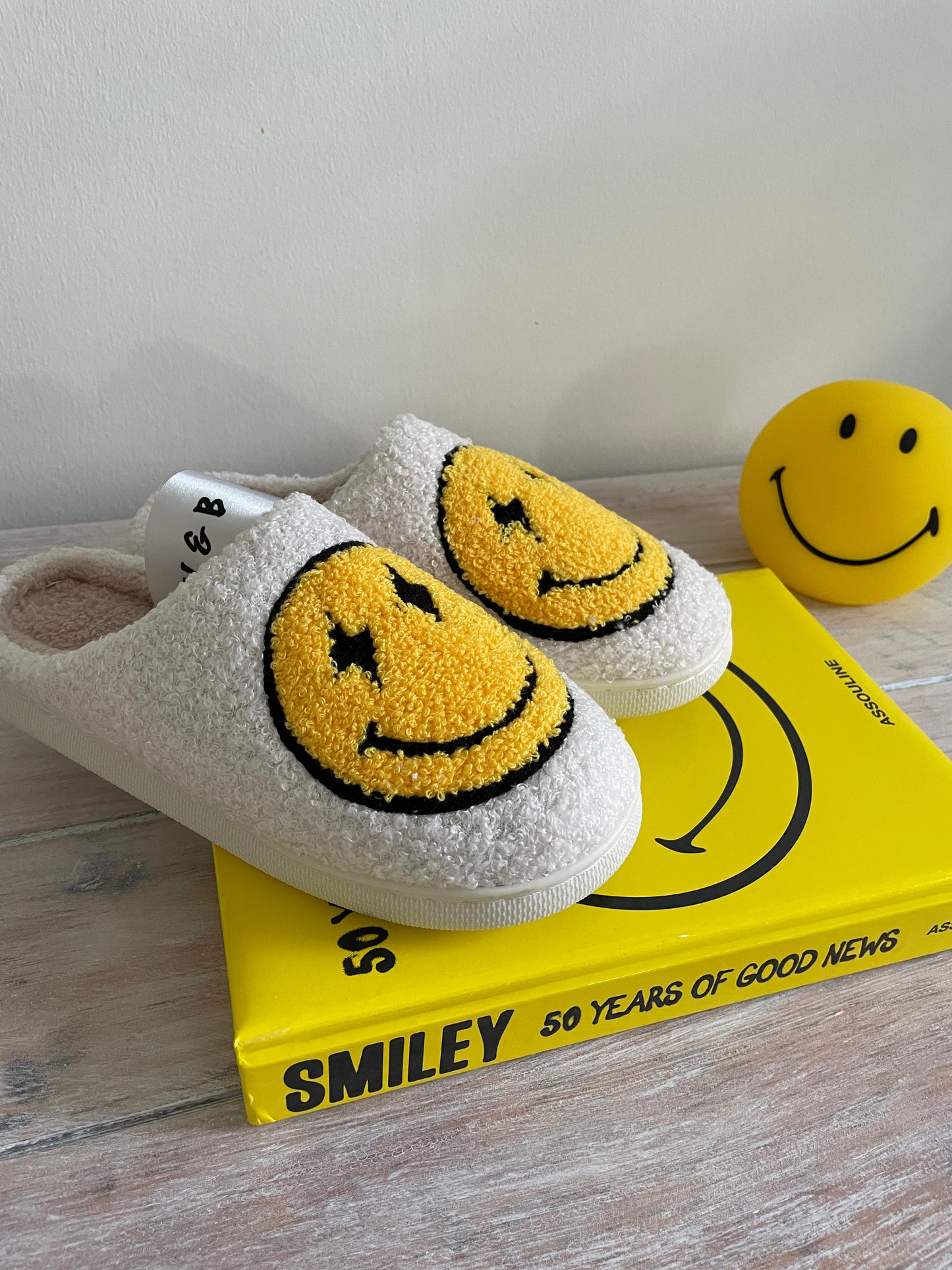 OG Smiley Lightning Bolt Slippers